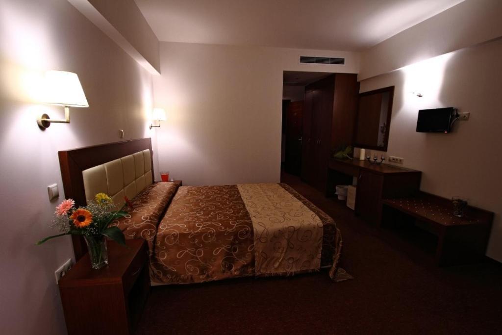 Siris Hotel Serres Room photo